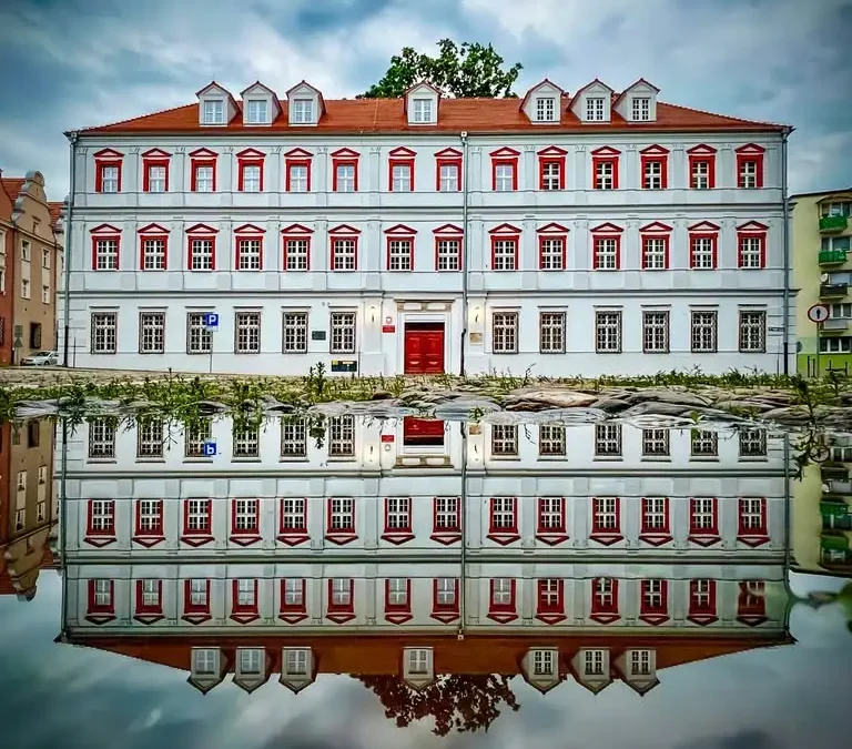 Wyniki rekrutacji do PSM w Nysie – listy wywieszone w budynku szkoły