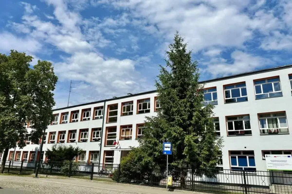 Narodowy Dzień Pamięci w Nysie: Uczniowie SP5 uczcili ofiary ludobójstwa