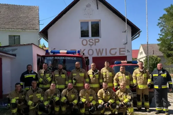 Gwałtowna ulewa zalała Głuchołazy. Strażacy wypompowują wodę z piwnic