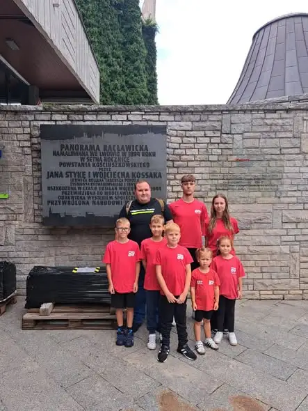Druhowie z Otmuchowa zwiedzali Wrocław – Panorama, Starówka i skakanie w GOjump