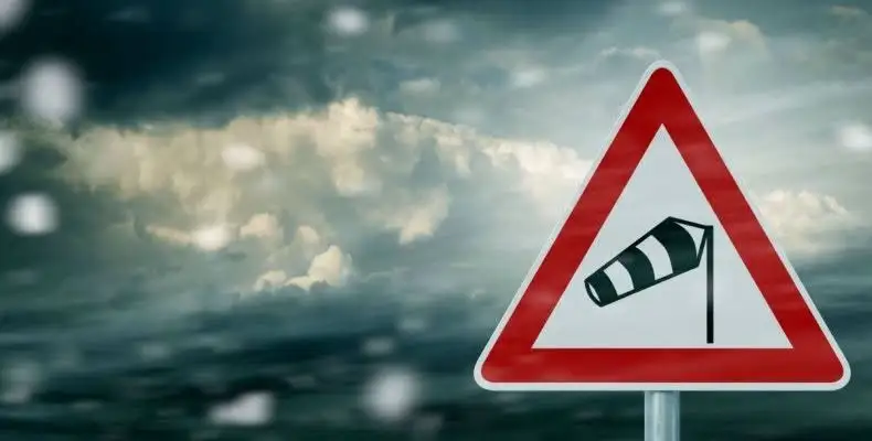 Ostrzeżenie meteorologiczne: silny wiatr w powiecie nyskim