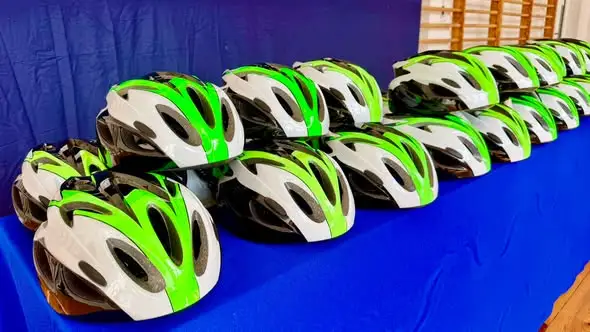 Ponad 50 kasków rowerowych dla uczniów z Otmuchowa