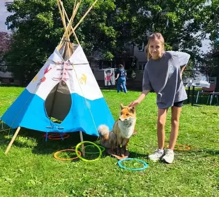 Country piknik integracyjny w ŚDS Caritas w Nysie