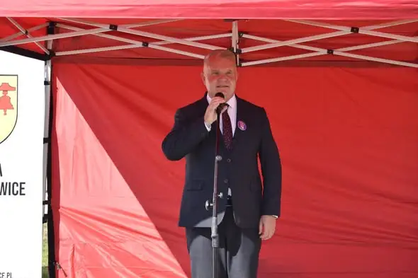 Pakosławice świętowały 80-lecie oświaty. Nowa sala gimnastyczna i gwiazdy wśród gości