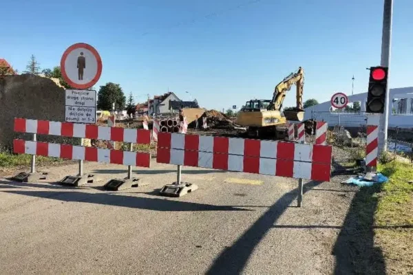 Utrudnienia w Głuchołazach: zamknięcie wjazdu od mostu do ul. Andersa przedłużone do 16 września