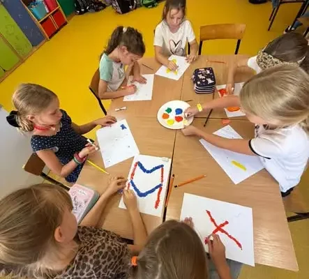 Dzień Kropki w świetlicy Szkoły Podstawowej nr 5 w Nysie