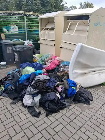 Nielegalne wysypisko przy ul. Roosevelta w Otmuchowie. Gmina apeluje o rozsądek