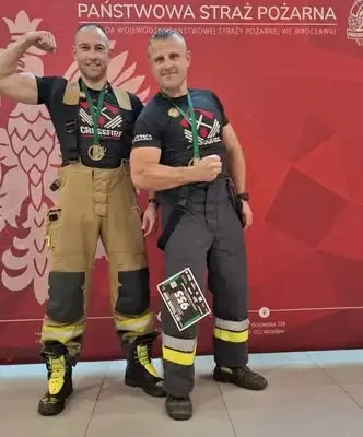 Strażacy z Nysy na podium Mistrzostw Polski w Biegu po Schodach