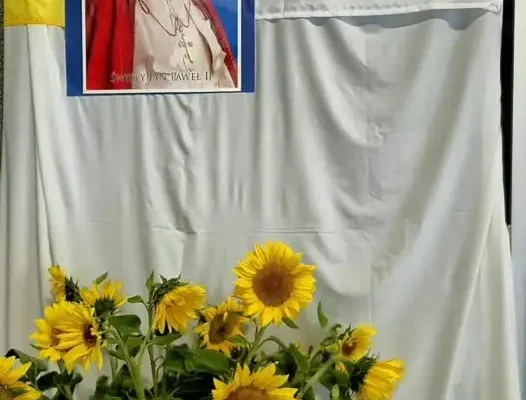 Dzień Papieski w Nysie: uczniowie SP nr 10 uczcili św. Jana Pawła II