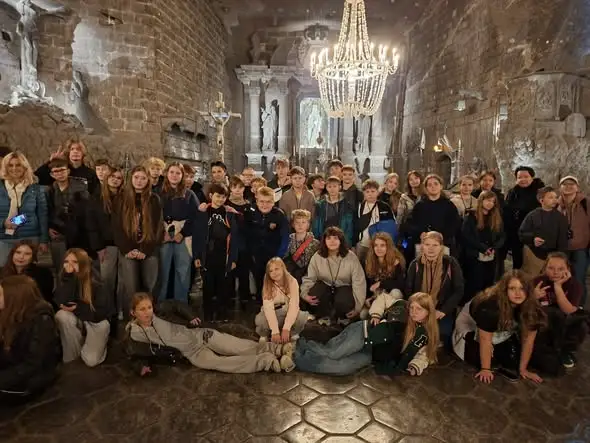 Uczniowie z klas 5b, 7a i 7b odkrywali Wieliczkę i Kraków