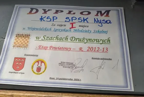 Szachiści KSP SPSK z Nysy mistrzami powiatu i awansem do półfinału województwa