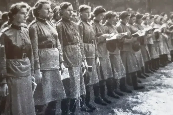 Platerówki – kobiety-żołnierze, które osiadły na Dolnym Śląsku. Historia i pamięć