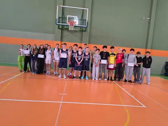 Sukces koszykarzy z Nysy: dziewczęta pierwsze, chłopcy drudzy w 3×3