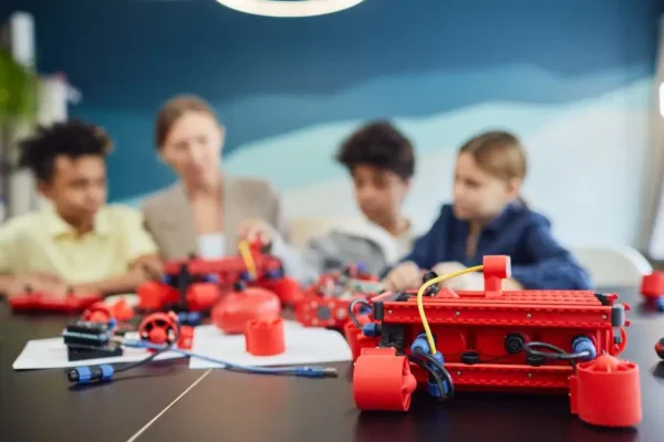 CodeWeek 2026 w Szkole Podstawowej nr 1 – uczniowie odkrywają świat programowania